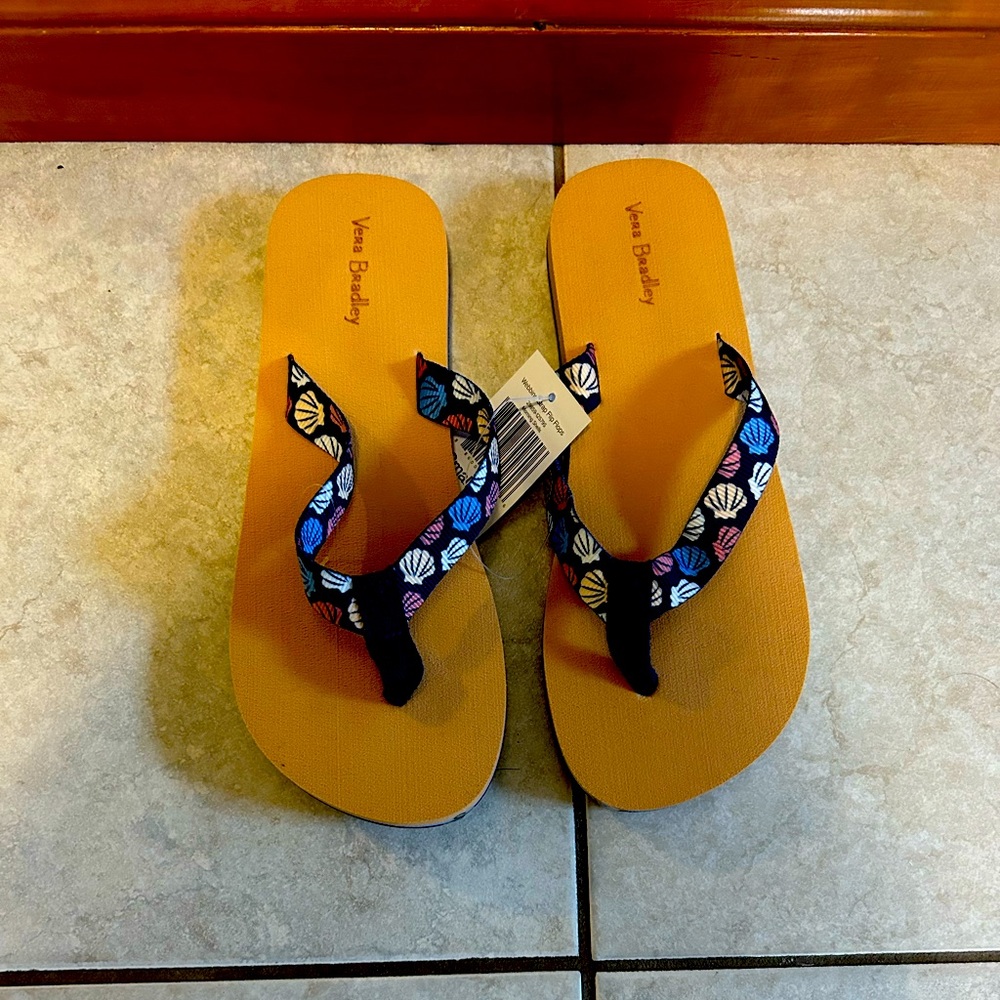Vera Bradley sandals